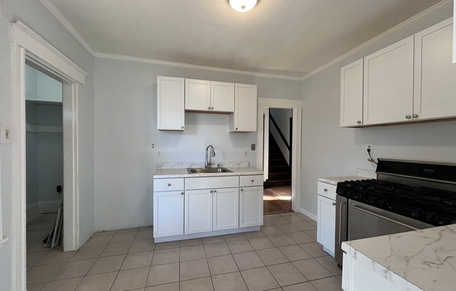 3 beds, 1 bath, 1,300 sqft, $2,800, Unit 1