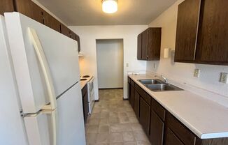 2 beds, 1 bath, 800 sqft, $899, Unit Unit 4