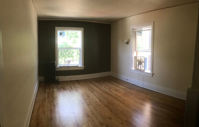 4 beds, 2 baths, $2,345, Unit 3