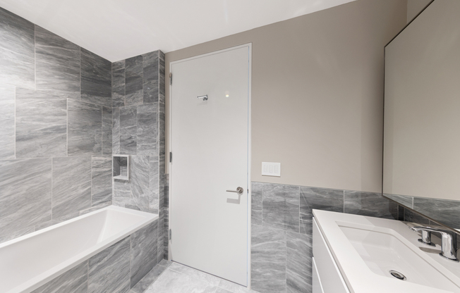 4 beds, 3.5 baths, $28,000, Unit 1009
