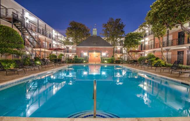 Ample Community Amenities at Allen House Apartments, Houston, 77019