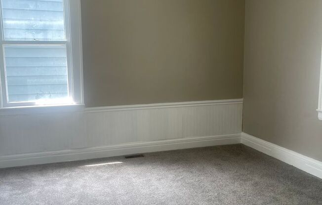 Bennington Ave. 13623