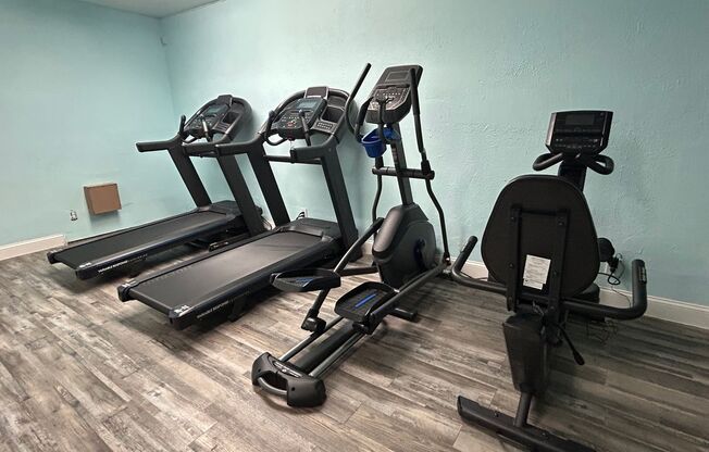 3 beds, 2 baths, 1,100 sqft, $1,495, Unit 251