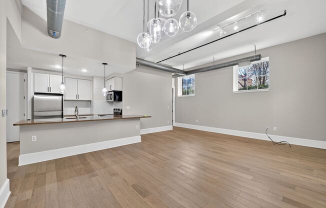 Available Now! 2 Bed // 2 Bath in Bloomingdale / Ledroit Park with Parking!