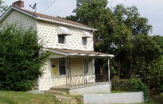 2 Story House Under $800