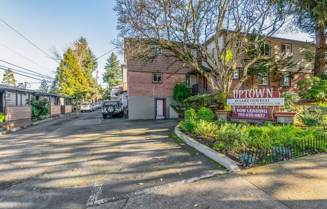 1 bed, 1 bath, 700 sqft, $1,675, Unit 20