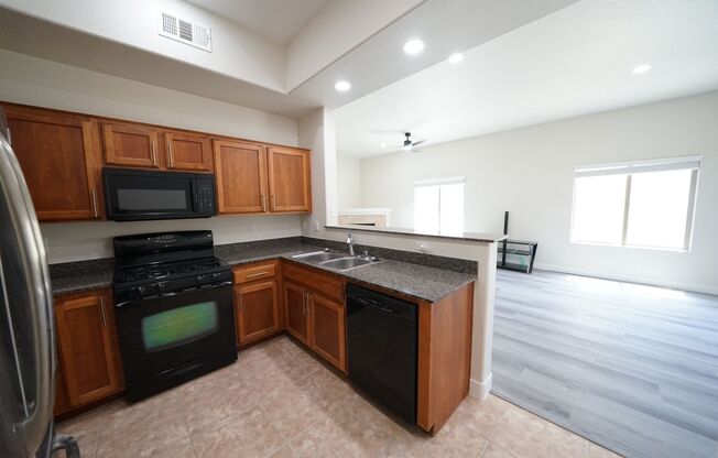 2 beds, 2 baths, $1,550, Unit Building 10
