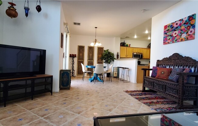 8722 VILLA JEREMIAH LN
