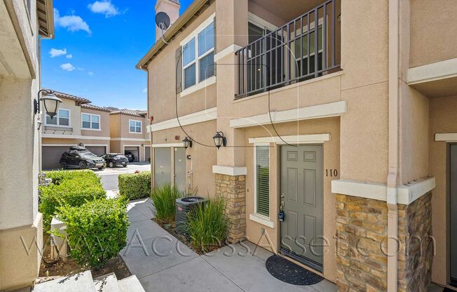 Stylish 2 Bed/2 Bath Condo with Balcony And Community Pool in Lake Elsinore!
