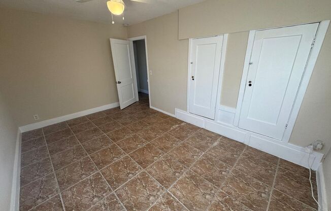 2 beds, 1 bath, $1,750, Unit # 3 UPSTAIRS