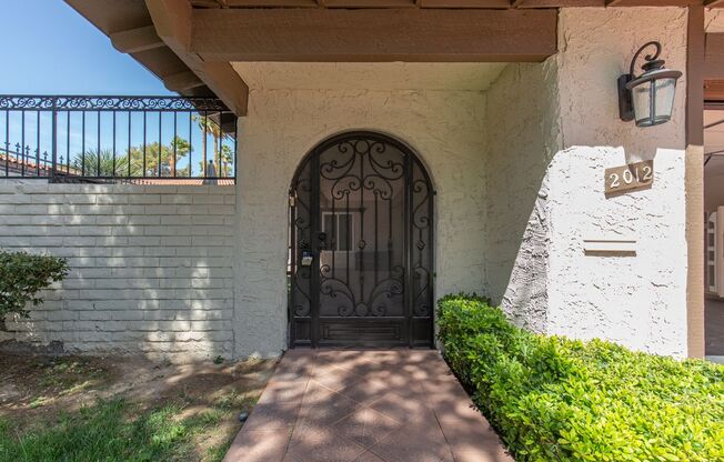 Remodeled home in Guard Gated Spanish Oaks with great outdoor spaces