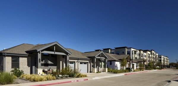 Avenida Carrollton in Carrollton