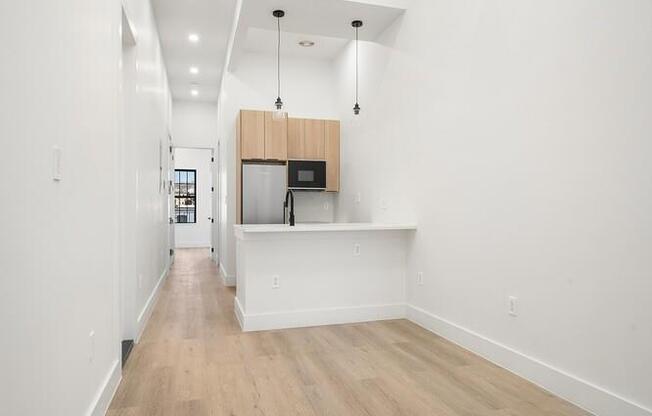 403 LINDEN ST