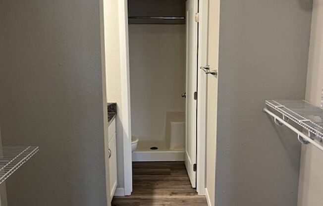 2 beds, 2 baths, 1,073 sqft, $1,595, Unit 3900220 PR