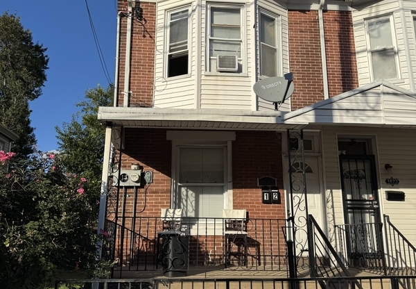 1671 MARGARET ST
