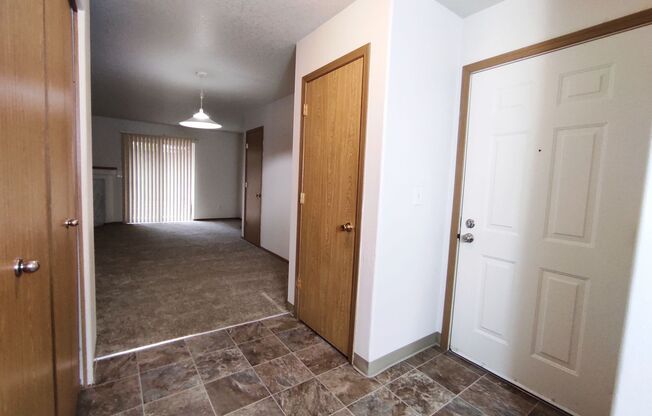 2 beds, 2 baths, 981 sqft, $1,595, Unit 29