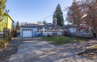 4 Bedroom Charmer in the heart of Sellwood! Fenced Backyard and a Huge Basement!