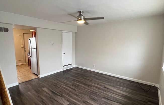 2 beds, 1 bath, 700 sqft, $1,750, Unit 3352 Lawrence