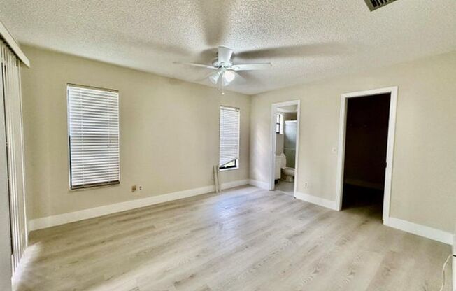 3 beds, 2 baths, $2,450, Unit # 27B