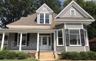 1011 QUEEN CITY AVE