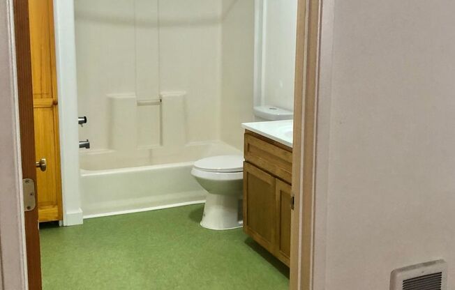 2 beds, 1 bath, 600 sqft, $1,795, Unit 104