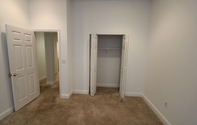 2 beds, 2 baths, 995 sqft, $1,800, Unit 201