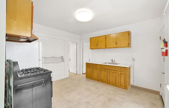 2609 Central Ave - 1 bedroom | 1 bath | Lower duplex