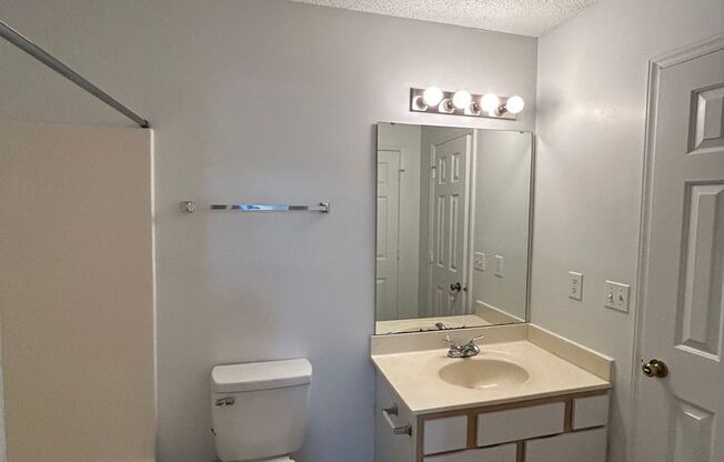 1 bed, 1 bath, 600 sqft, $942, Unit 190108F