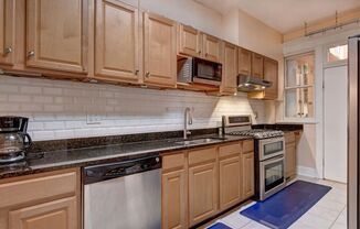 821 RANDOLPH ST NW