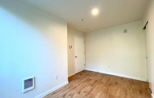 2 beds, 1 bath, 633 sqft, $2,095, Unit 205