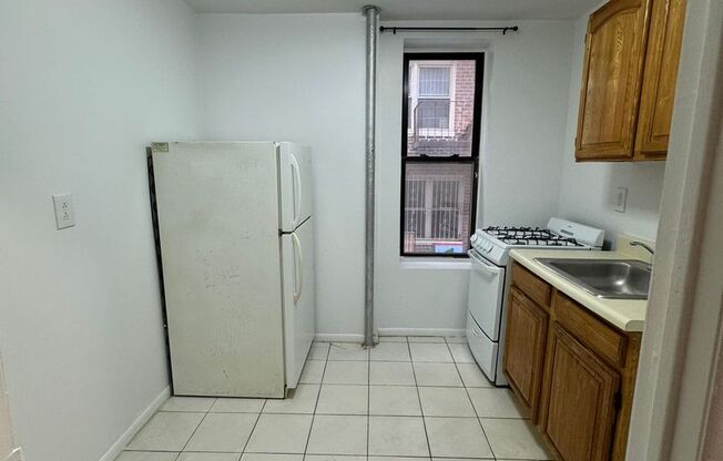 392 East 4th Street - BK7 Holdings LLC.