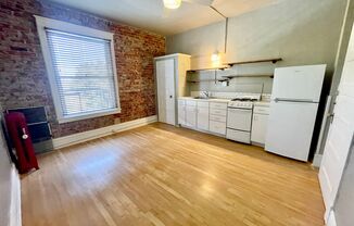 Studio, 1 bath, 259 sqft, $700, Unit 304