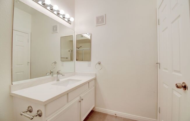 2 beds, 2 baths, $1,600, Unit 823