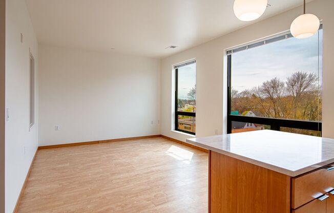 1 bed, 1 bath, 648 sqft, $1,090, Unit A212