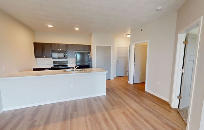 1 bed, 1 bath, 650 sqft, $940