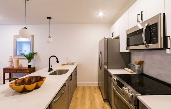 629 W Girard Ave