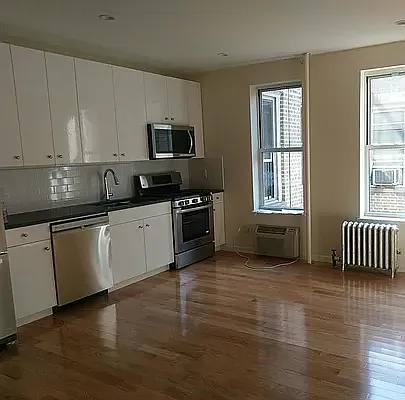 245 WADSWORTH AVE