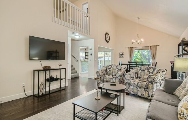 Spacious 3 Bedroom w/ Dedicated Office