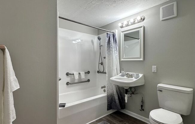 2 beds, 1 bath, 850 sqft, $1,298, Unit Sharp Lane-23