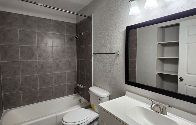 2 beds, 2 baths, 931 sqft, $1,195, Unit 02-0213