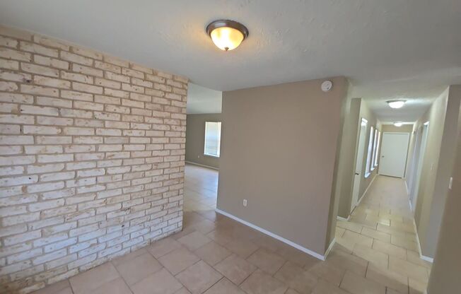 23207 Pine Post Ln **Ask about our NO CASH DEPOSIT option!**