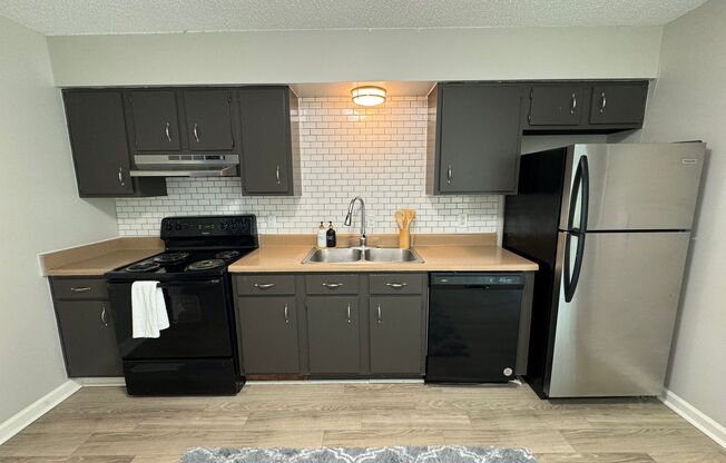 2 beds, 1.5 baths, 890 sqft, $1,240, Unit 2