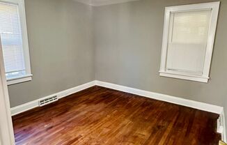 2 beds, 1 bath, $1,195