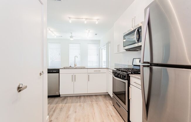 1 bed, 1 bath, 775 sqft, $1,395, Unit 3212