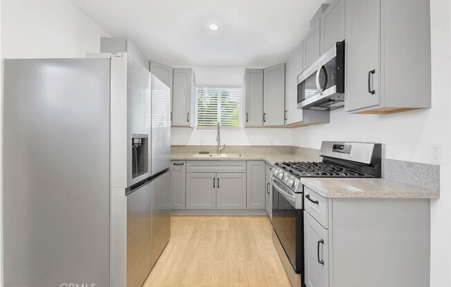 1 bed, , 420 sqft, $1,895