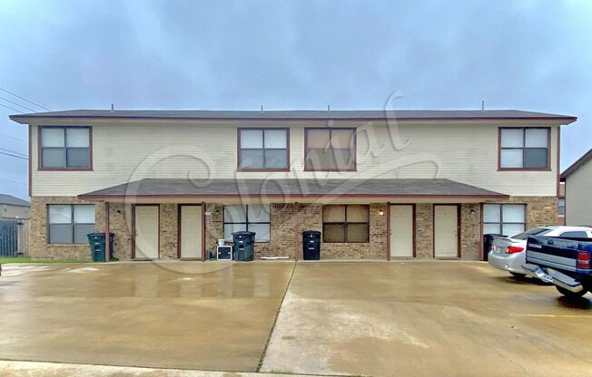 2 beds, 1.5 baths, 1,041 sqft, $745