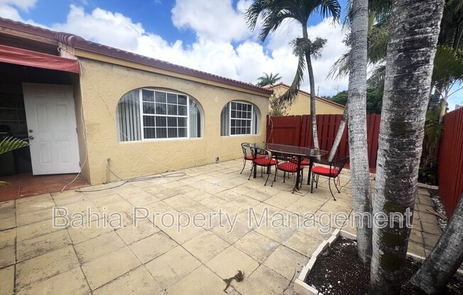 11720 SW 103 LN