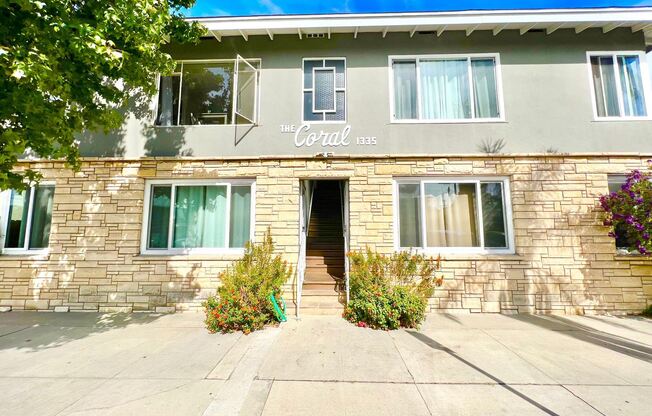 1335 E. Appleton St., #8