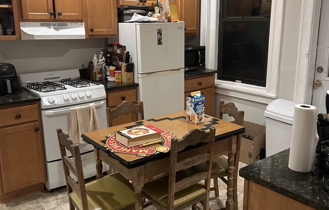 1 bed, 1 bath, $3,050, Unit 25