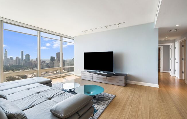 True Luxury Living_2b2b Condo at 340 On The Park